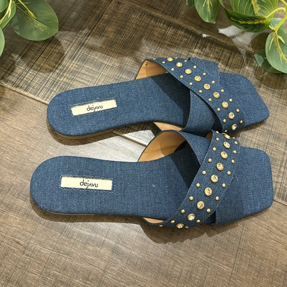 NWT DENIM EMBELLISHED SANDALS SIZE 8